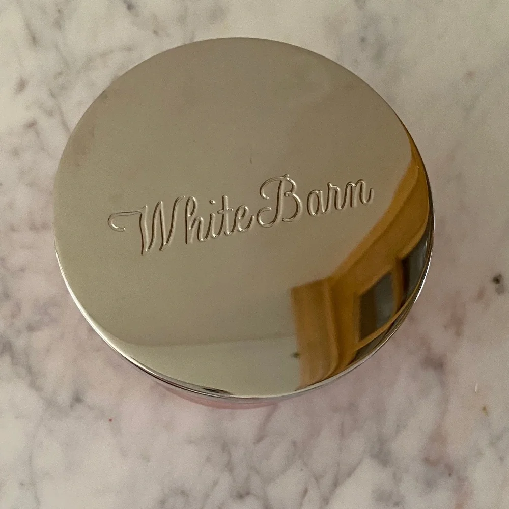 **NEW** White Barn Cherry Blossom Pound Cake 3 wick candle - Picture 2 of 4